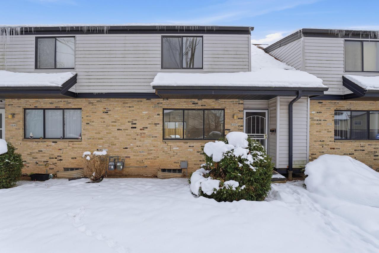 6647 N Bourbon St, Milwaukee, WI 53224