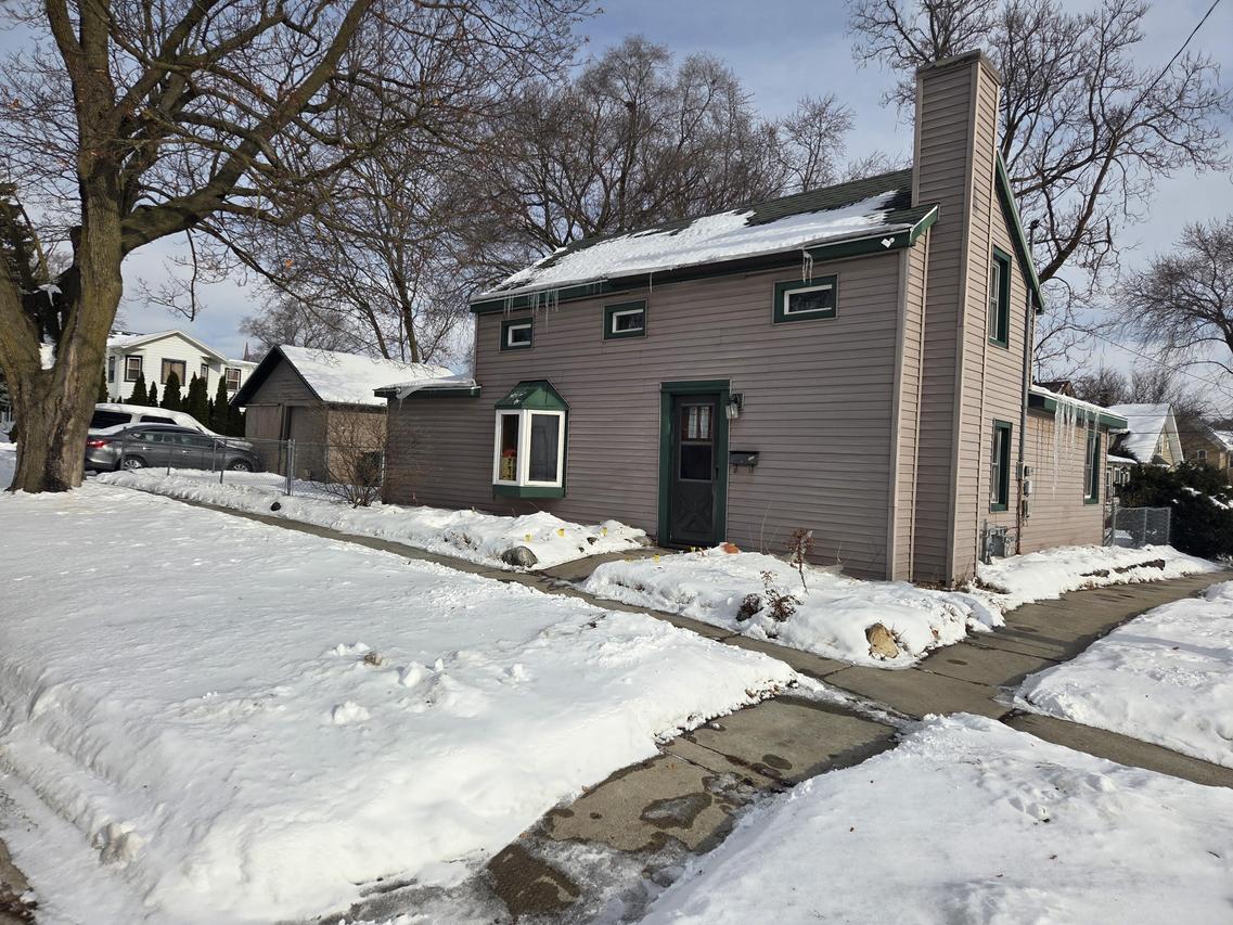 123 S Broad St, Elkhorn, WI 53121