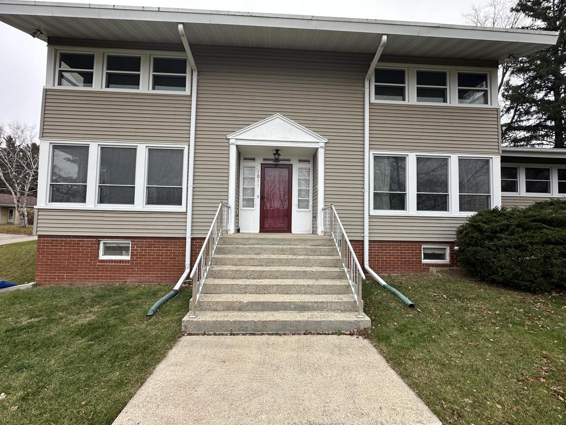 1011 Richards Ave, Watertown, WI 53094