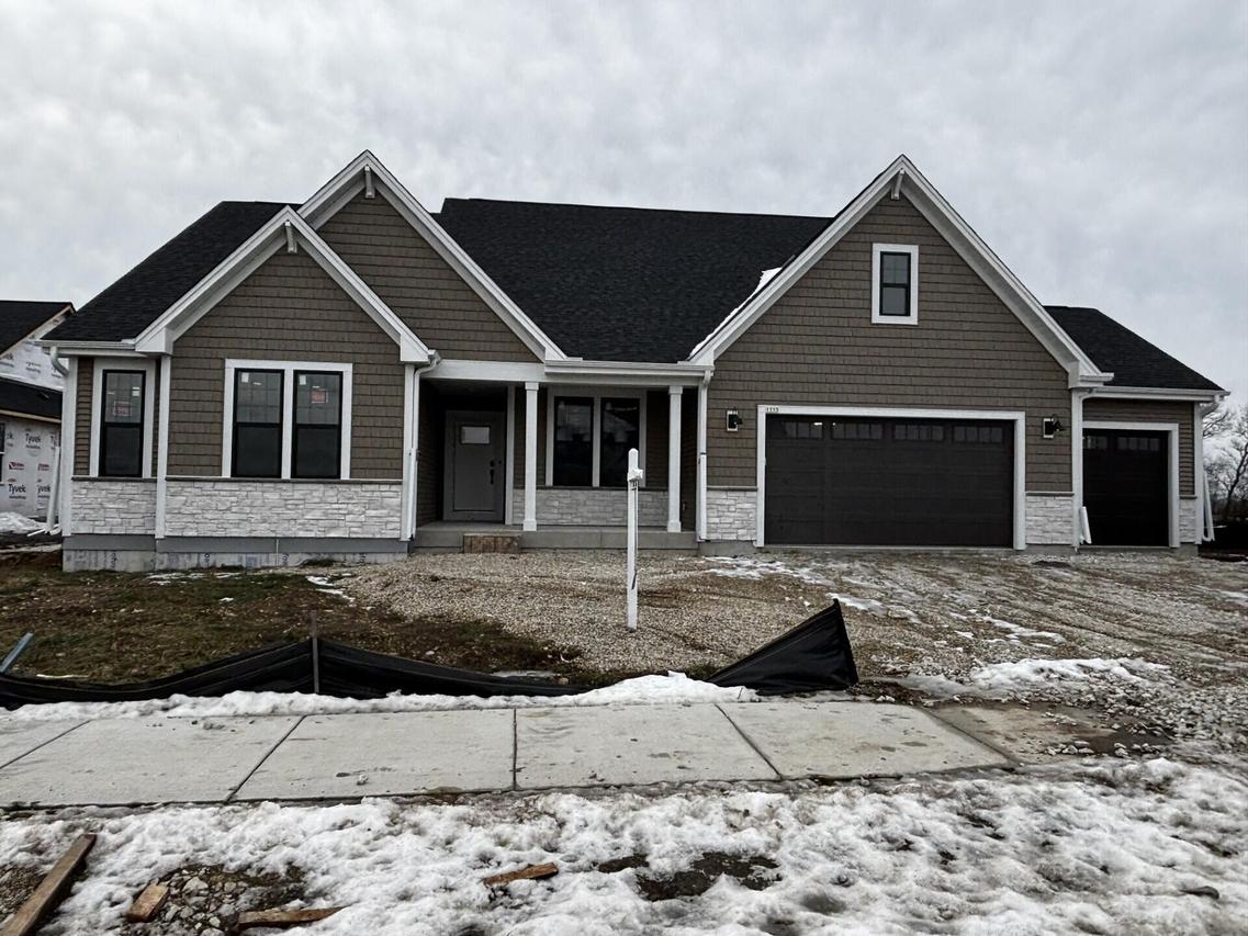 1333 Periwinkle Pass, Oconomowoc, WI 53066