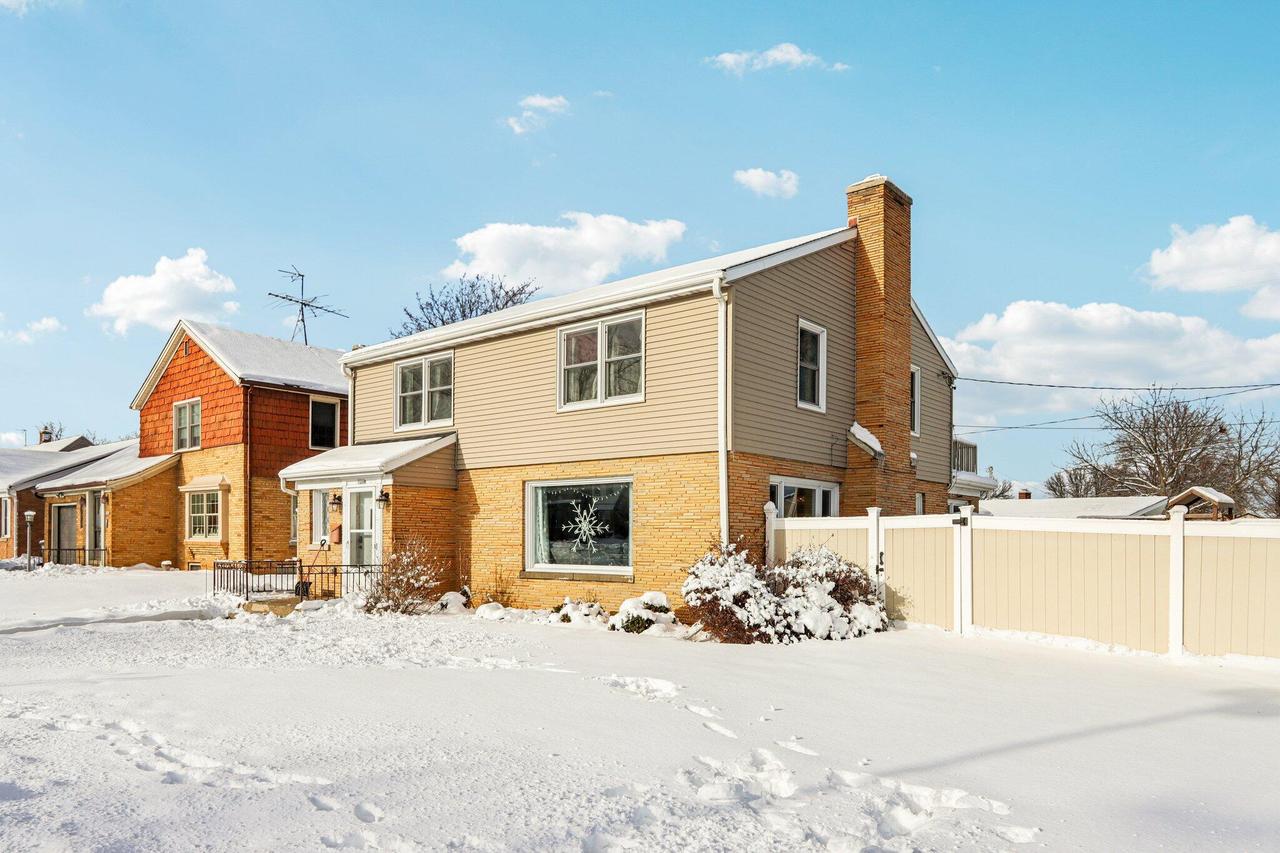 1326 North Ave, Sheboygan, WI 53083