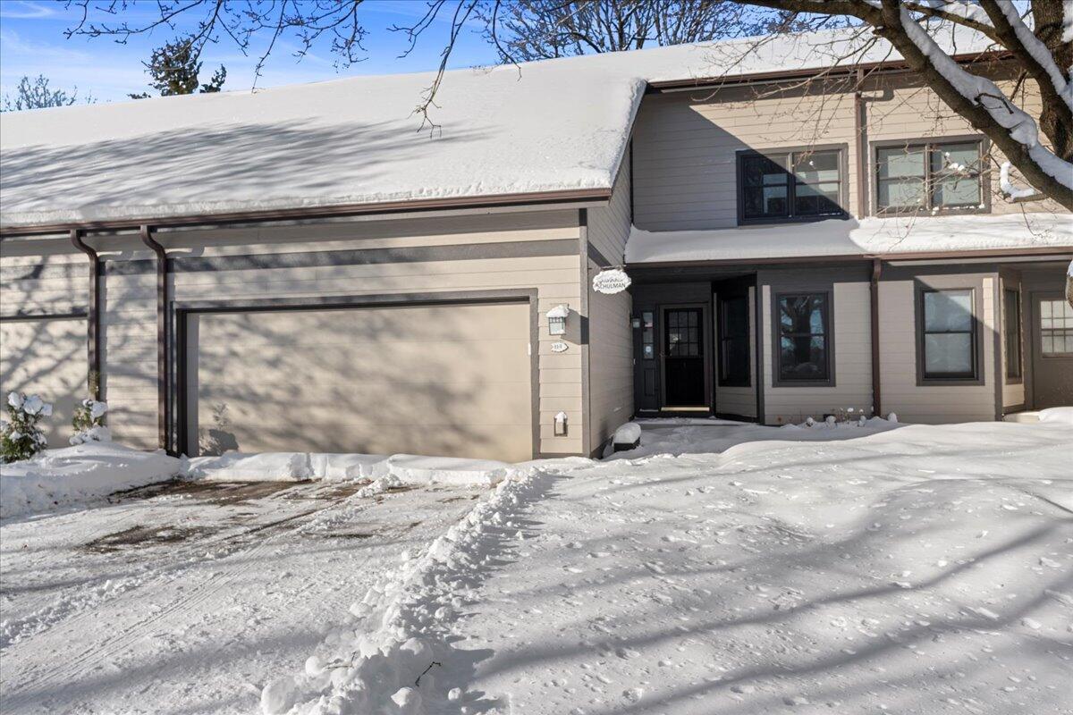 114 Point Elkhart Dr, Elkhart Lake, WI 53020