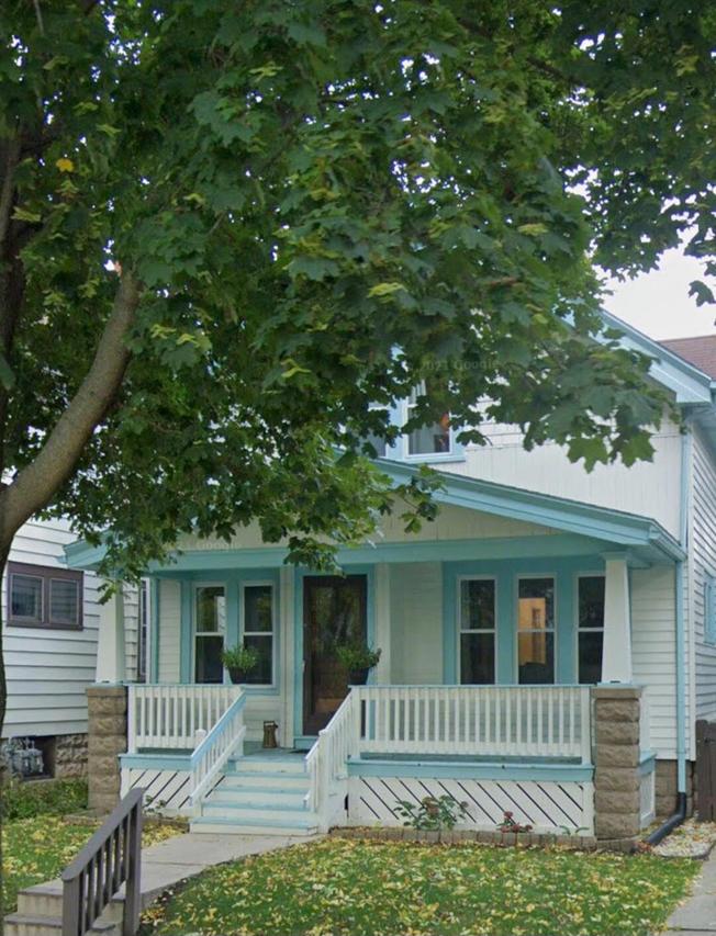 2520 S Brisbane, Milwaukee, WI 53207