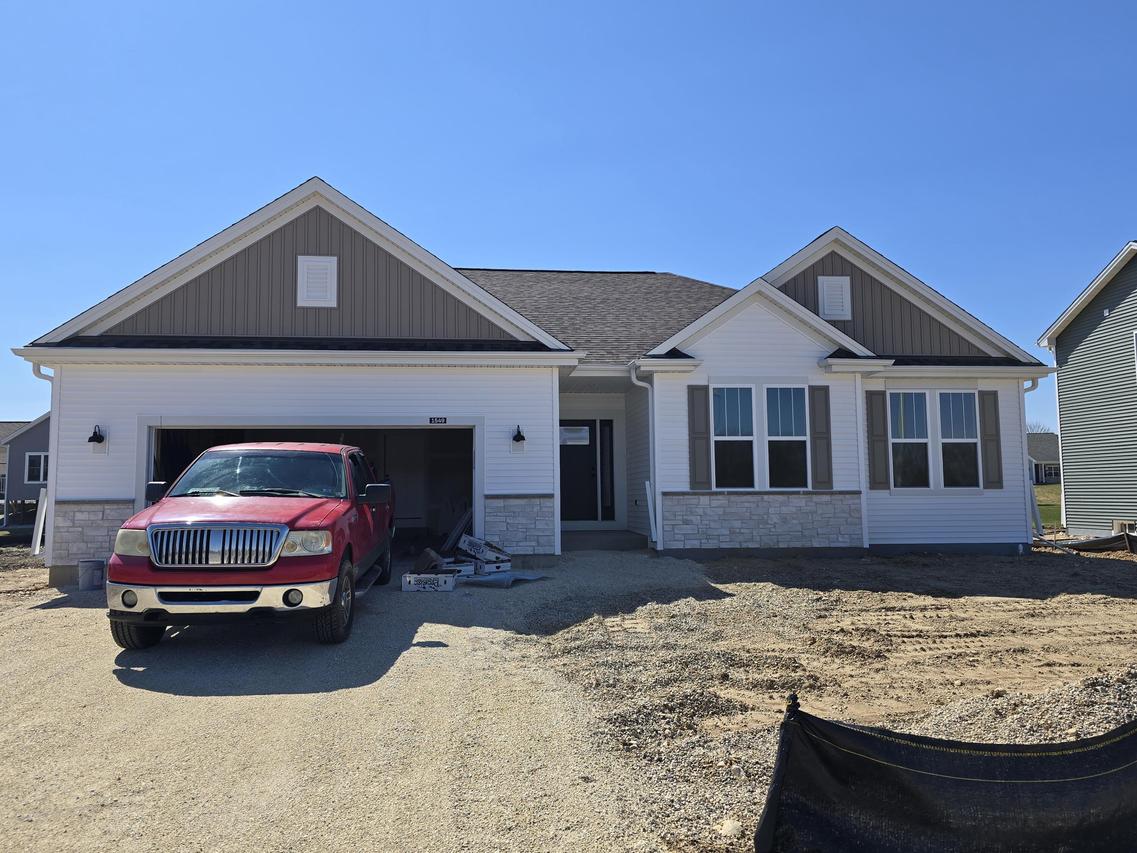 1549 Patton Dr, Hartford, WI 53027