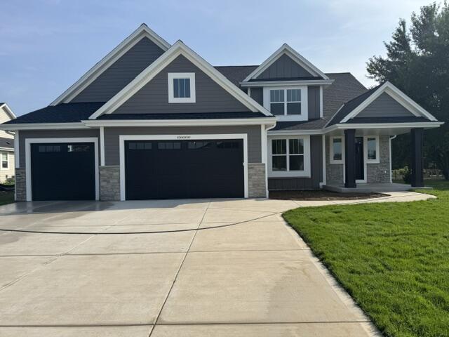 N74W24747 Lauren Dr, Sussex, WI 53089