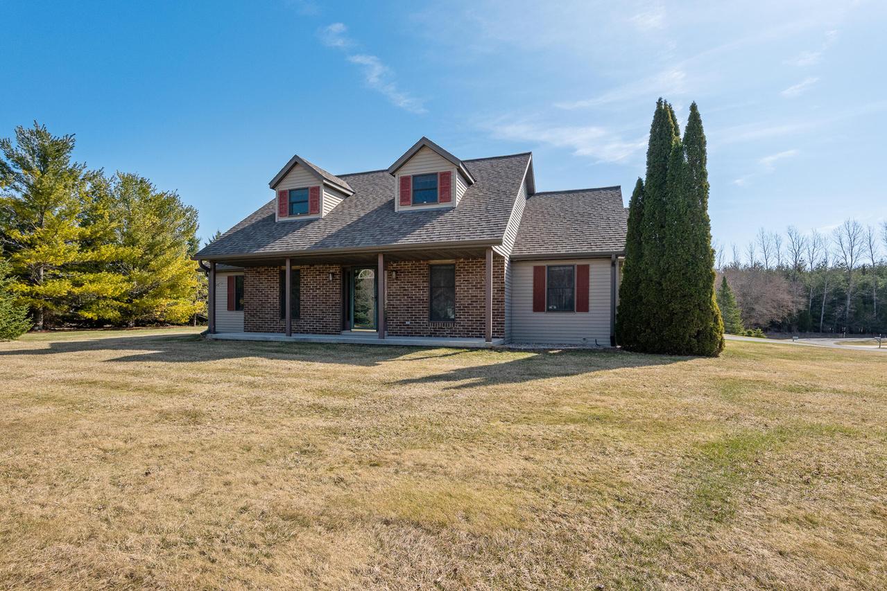 N6957 Jennifer Dr, Plymouth, WI 53073