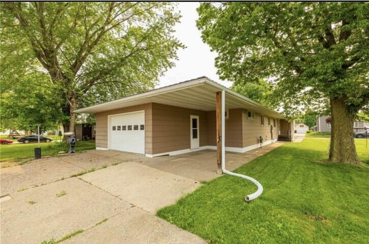 315 Spring St, Arcadia, WI 54612