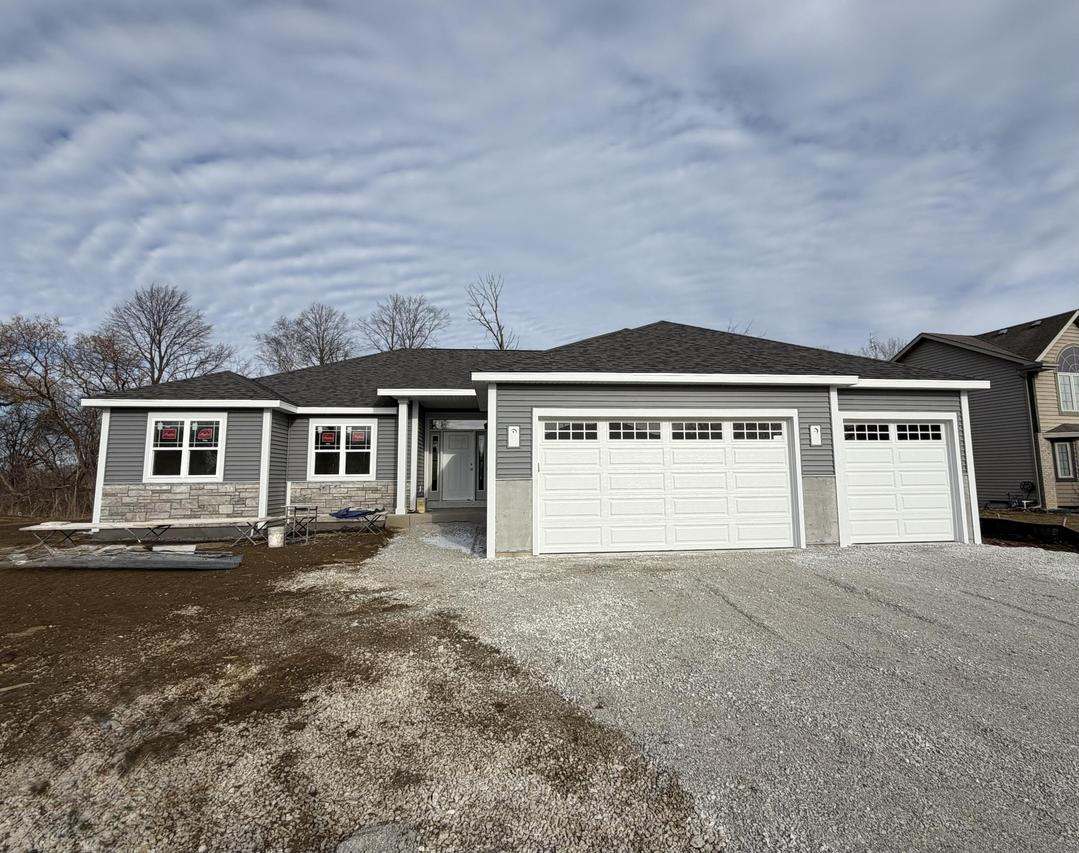 4801 Piper Ln, Mount Pleasant, WI 53403