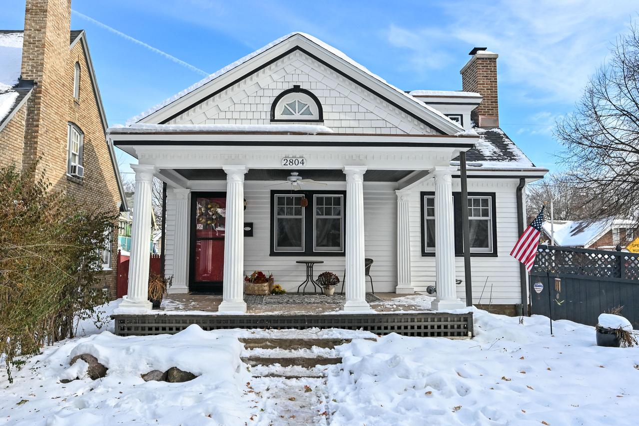 2804 N Grant Blvd, Milwaukee, WI 53210