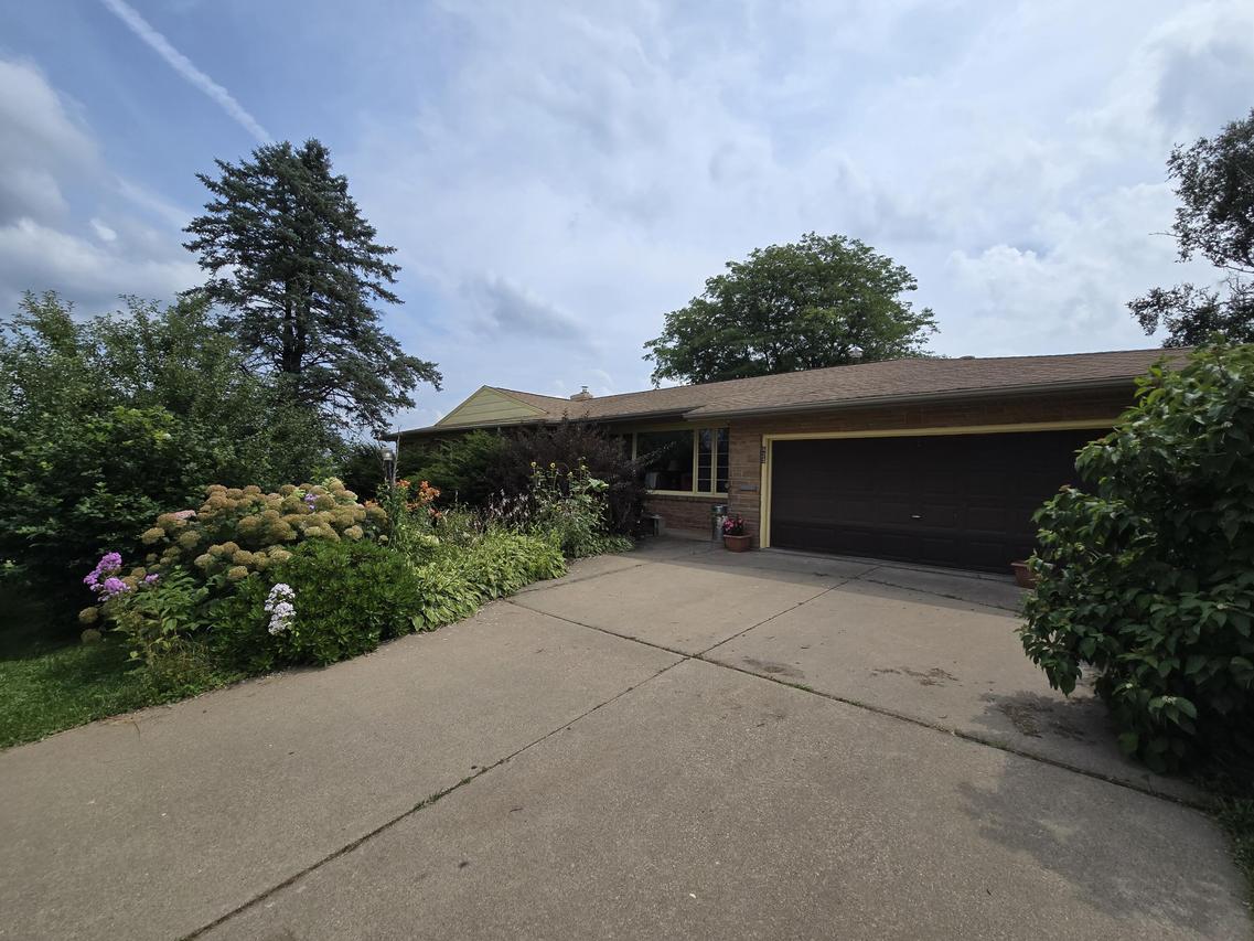 625 E South St, Viroqua, WI 54665