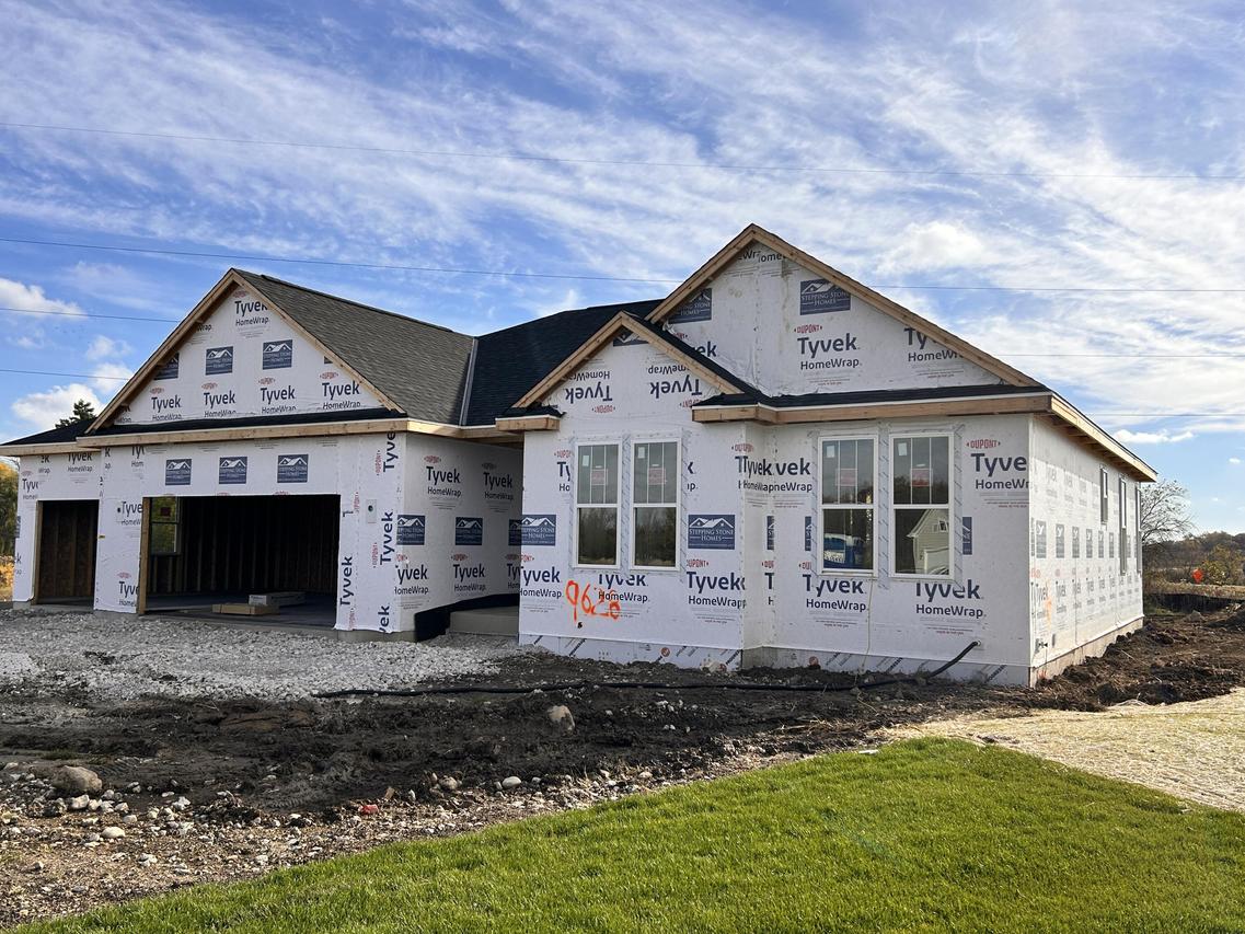 9628 S Sophia Ct, Franklin, WI 53132