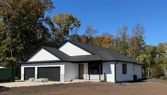 W4911 Sweet Wisdom Cir, Fond Du Lac, WI 54937