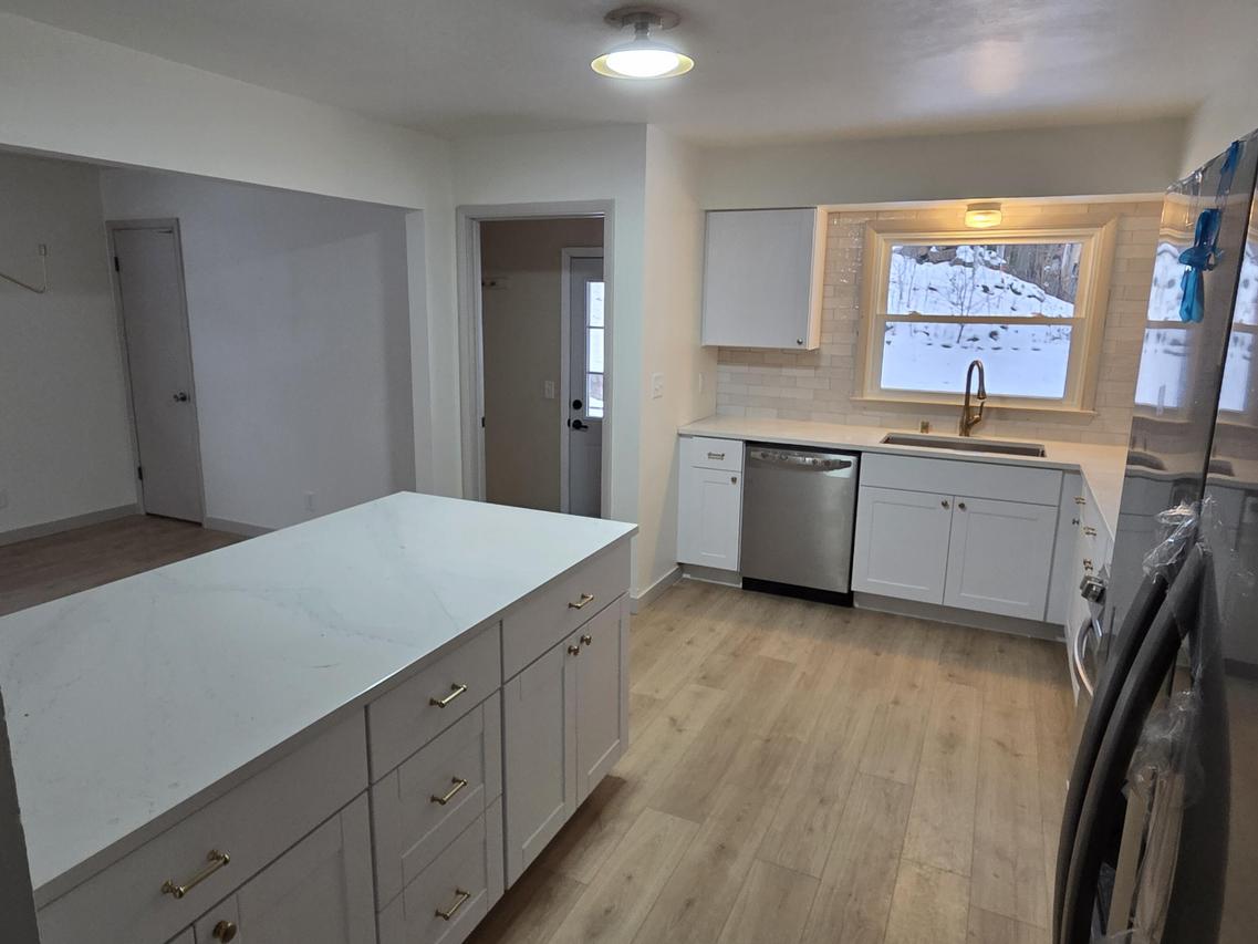 360 Richard St, Waukesha, WI 53189