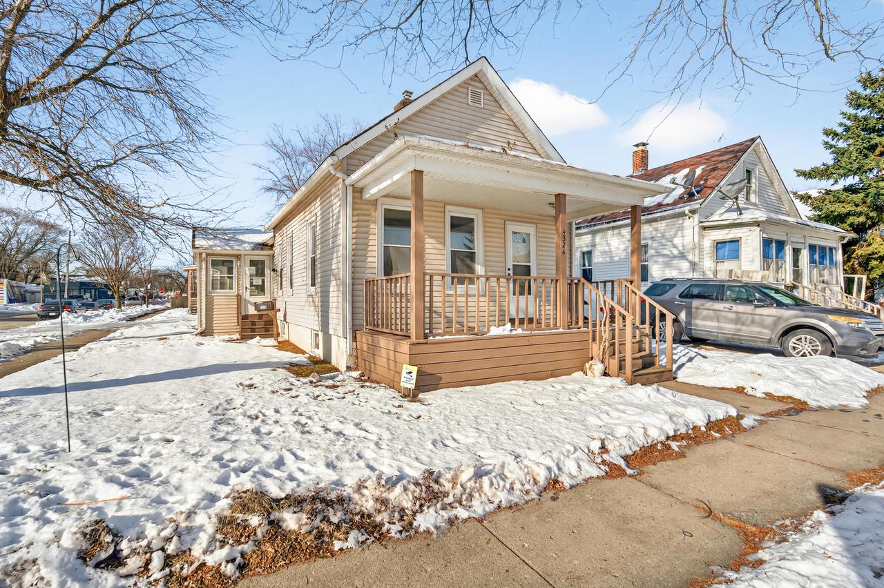 4324 8th Ave., Kenosha, WI 53140