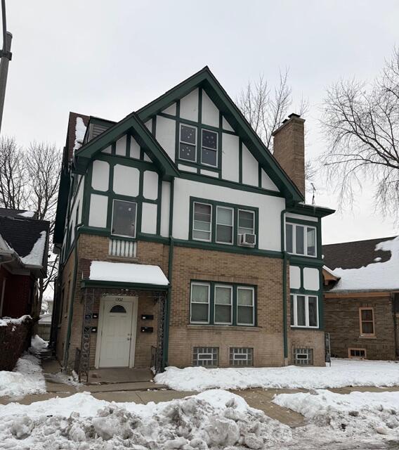 1302 Quincy Ave, Racine, WI 53405