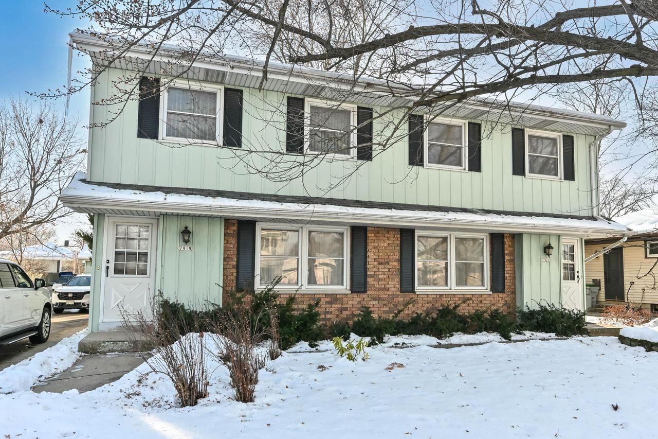 7919-7921 W Norwich Ave, Milwaukee, WI 53220