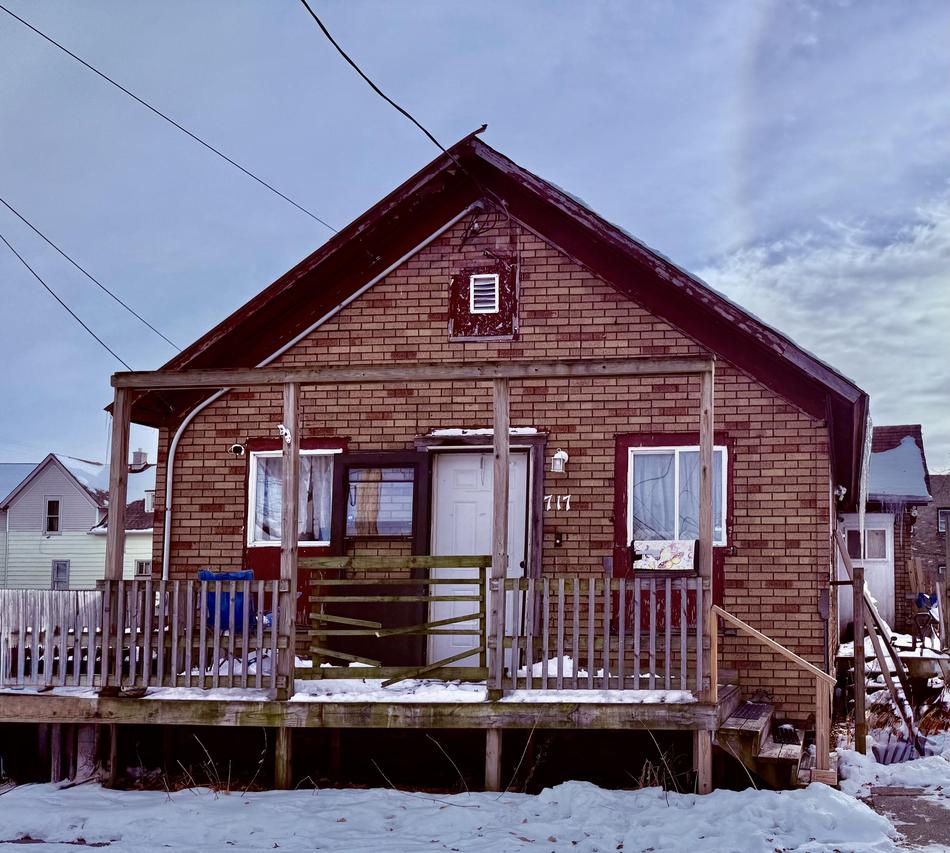 717 Hubbard St, Racine, WI 53402