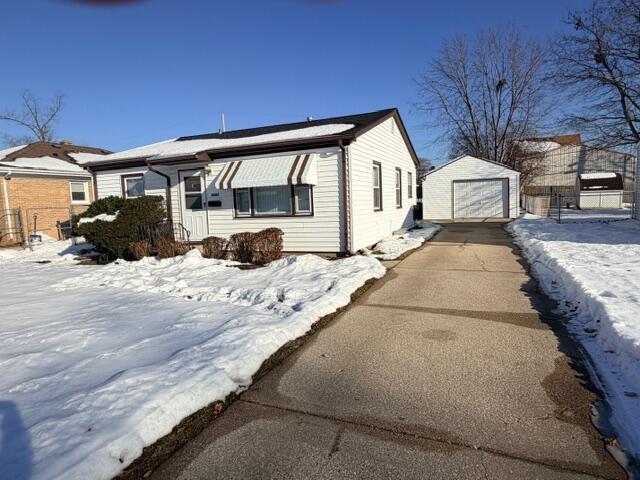 2405 Russet St, Racine, WI 53405