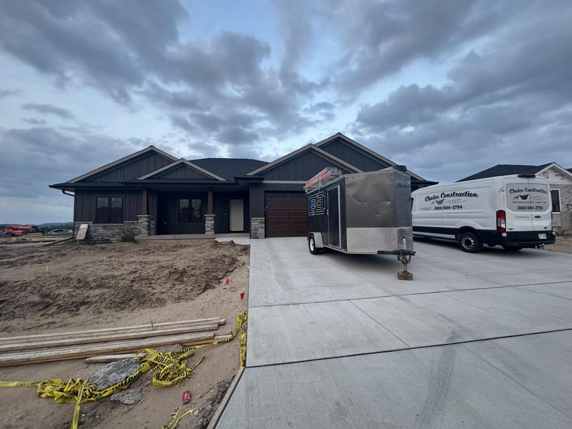 246 Southern Dr, Holmen, WI 54636