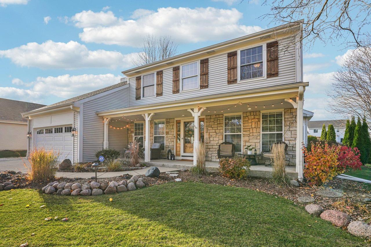 8055 S 85th St, Franklin, WI 53132