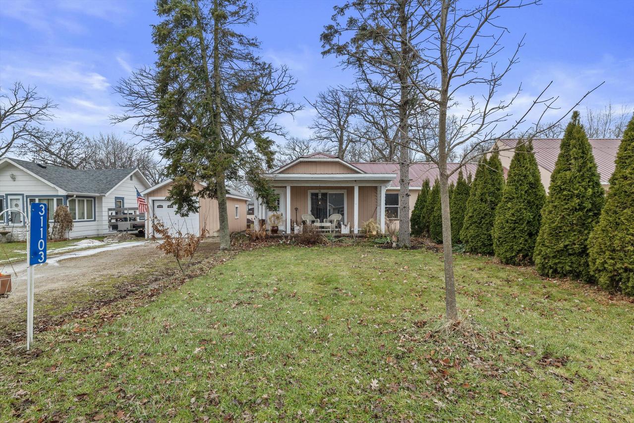 31103 75th Pl, Salem Lakes, WI 53168