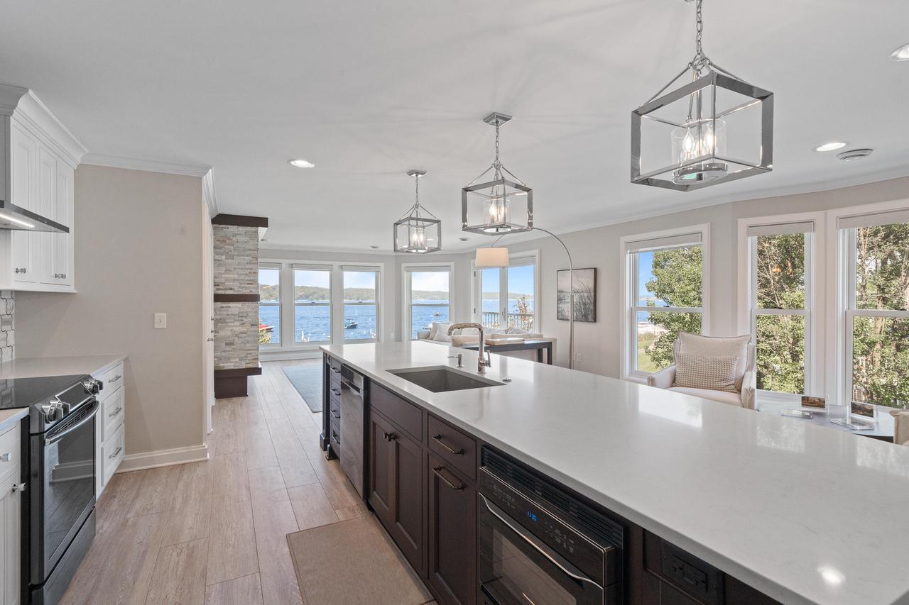 432 Harvard Ave, Fontana, WI 53125