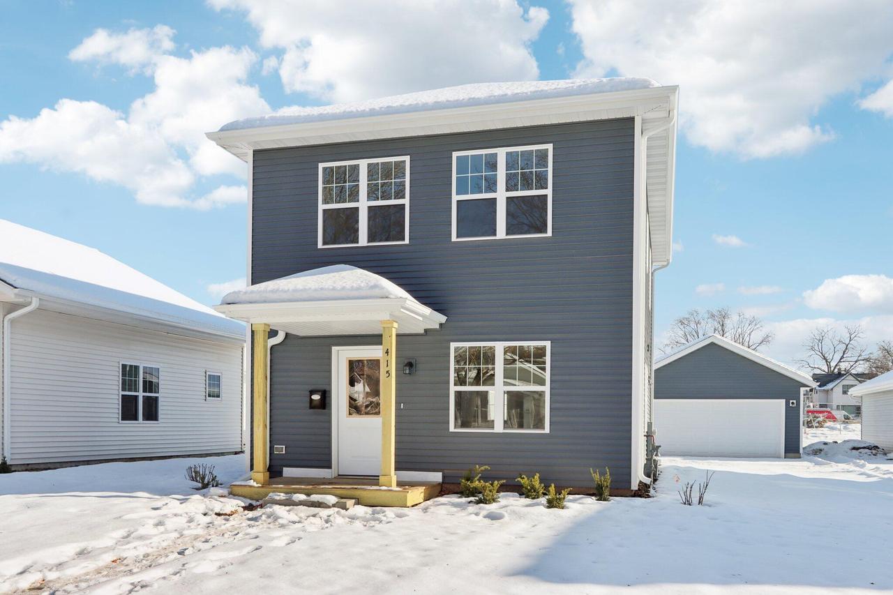 415 Oakland Ave, Waukesha, WI 53186