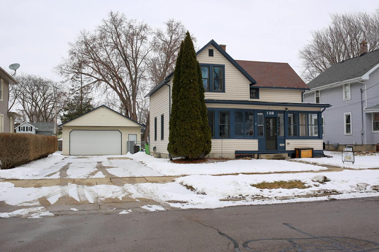 136 Gould St, Beaver Dam, WI 53916