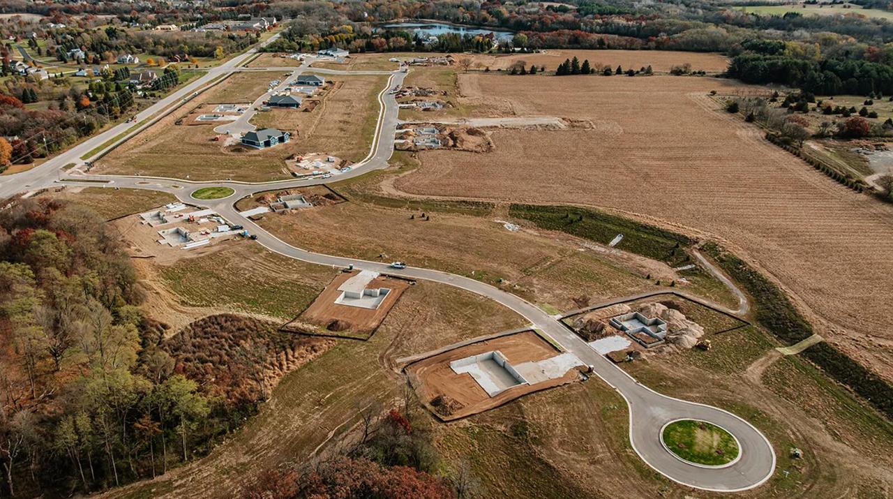 Lt54 W Ingleside Ct, Dousman, WI 53118