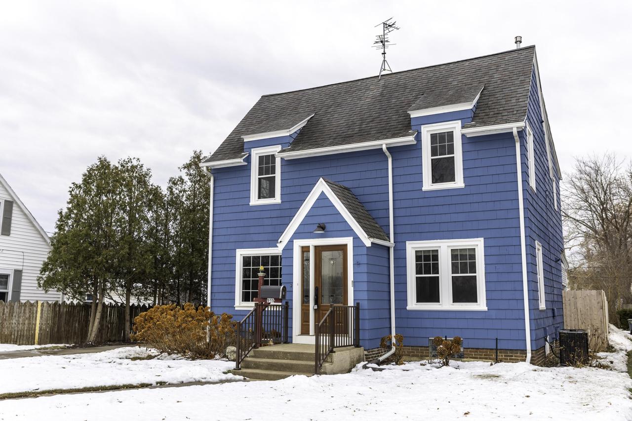 915 North Ave, Sheboygan, WI 53083