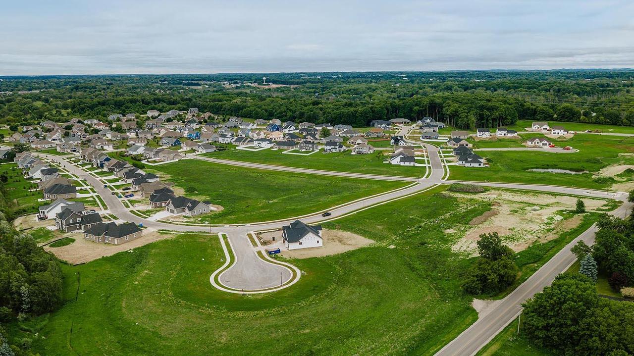 Lt166 Applewood Ct, Grafton, WI 53024