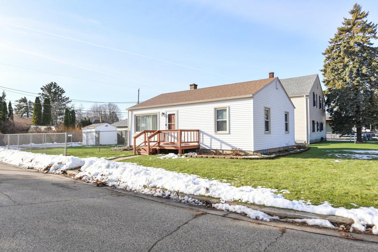 1601 Richard Ave, Mount Pleasant, WI 53403