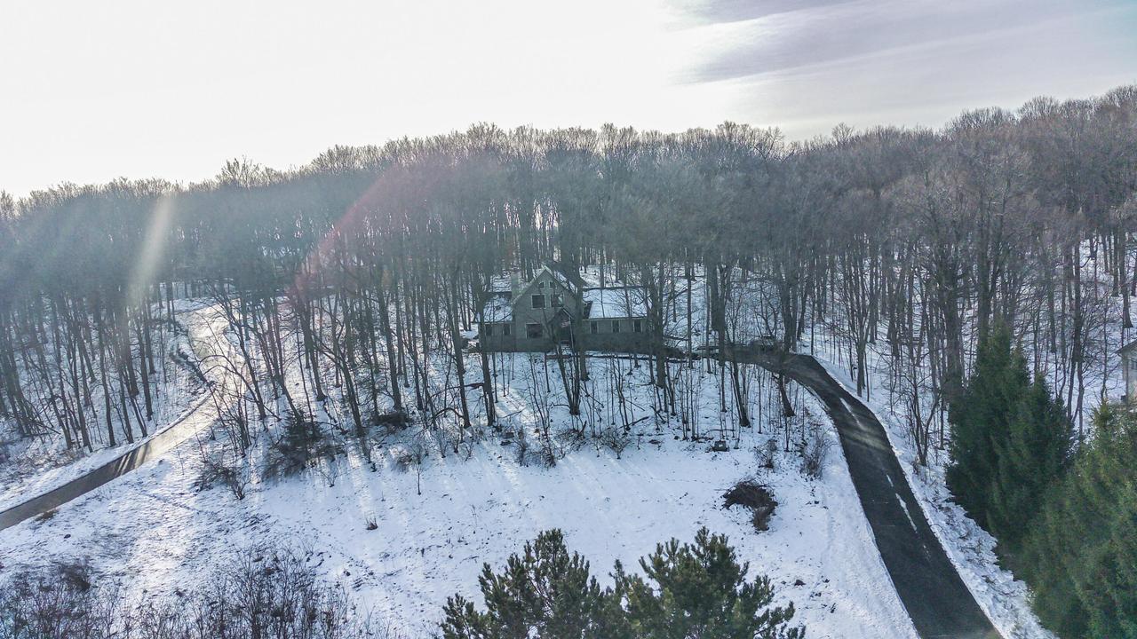 4593 Beaver Dam, Barton, WI 53090