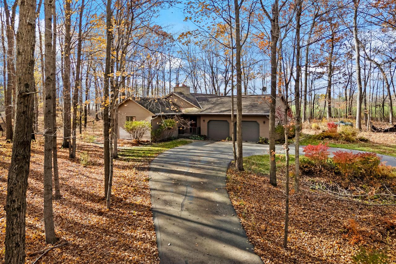 N6720 Hillside Rd, Sheboygan Falls, WI 53085