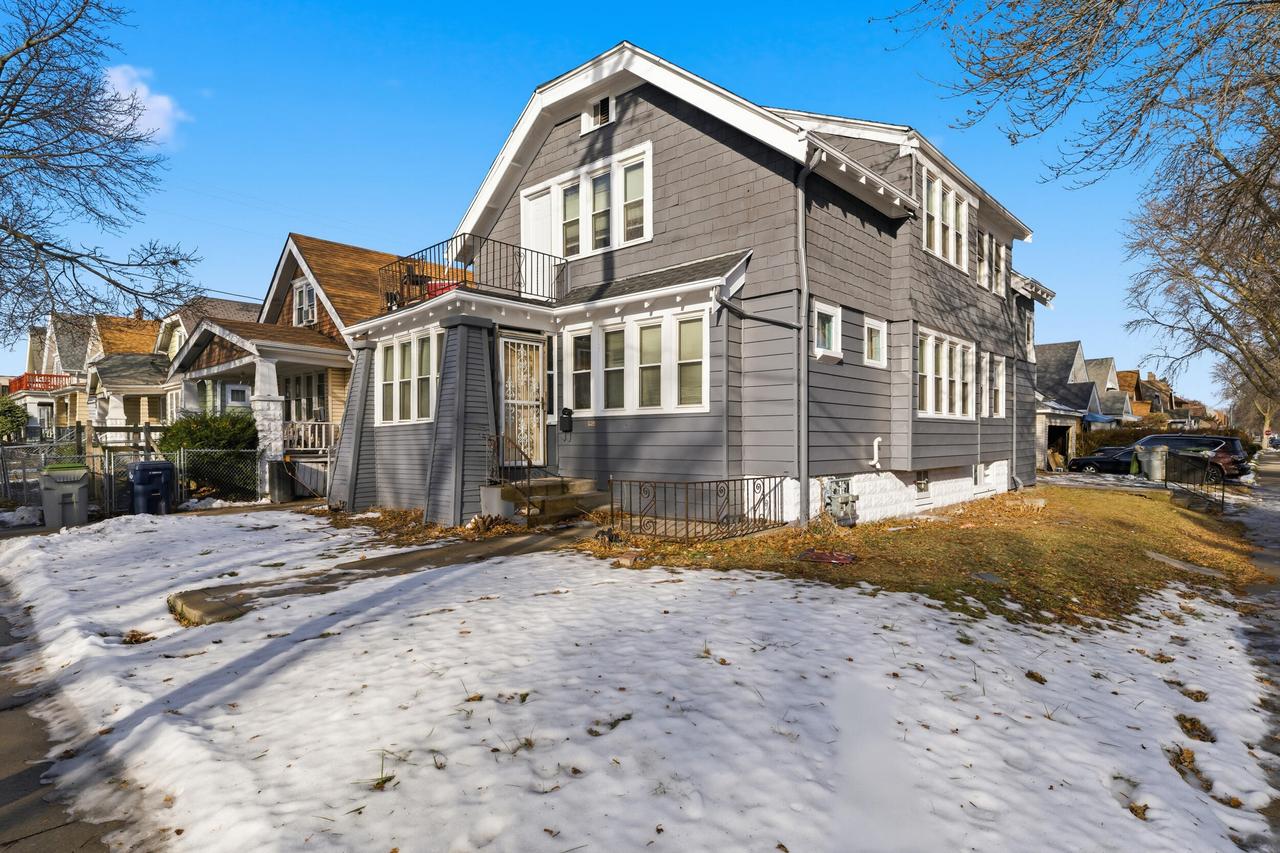 1902 W Nash St, Milwaukee, WI 53206