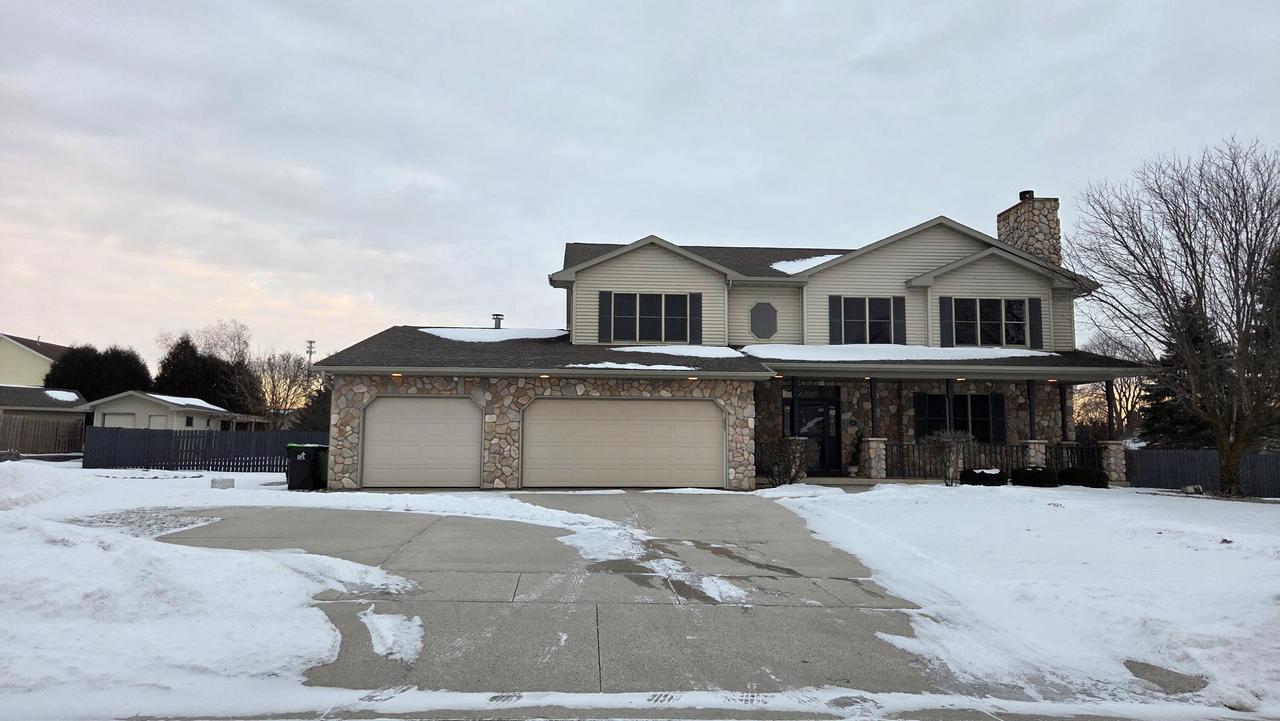 242 Kiesner Dr, Chilton, WI 53014