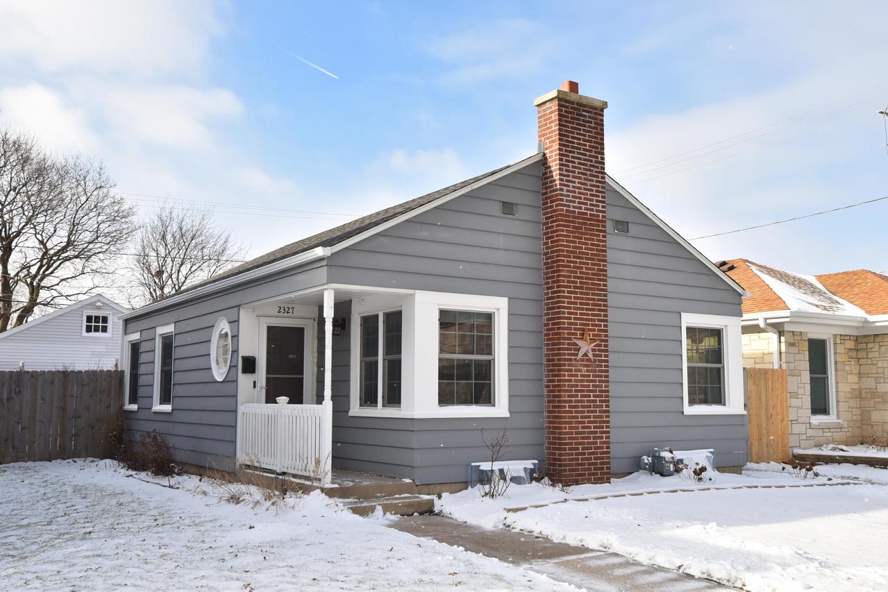 2327 S 79th St, West Allis, WI 53219