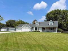 26134 Barberry Ln, Waterford, WI 53185