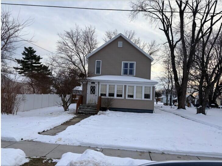 420 E Monroe St, Mauston, WI 53948