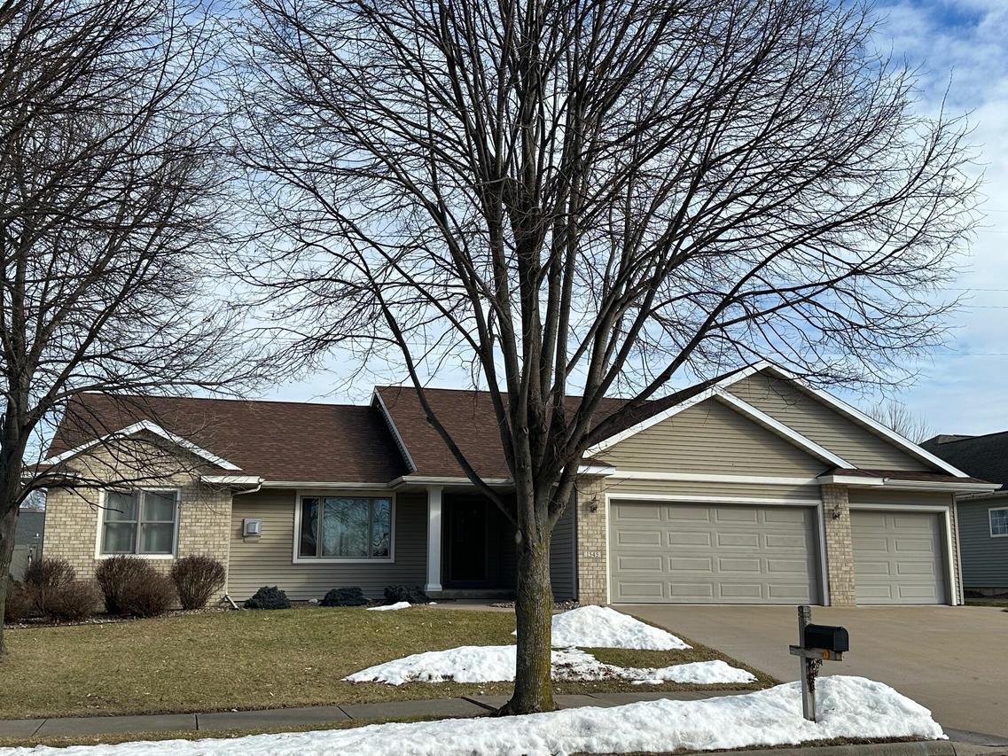 1545 Birka Ln, Onalaska, WI 54650