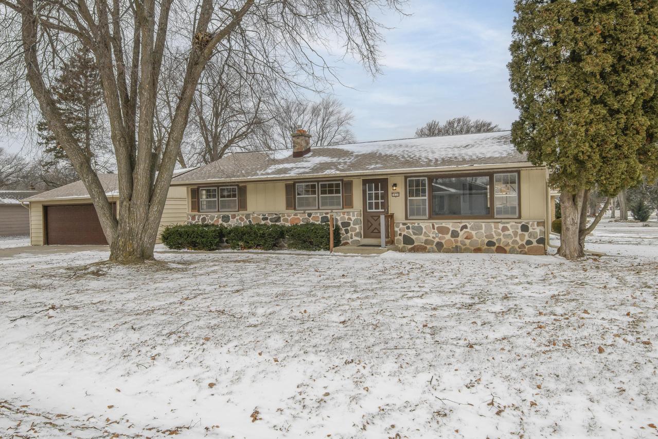 5820 W Donna Dr, Brown Deer, WI 53223