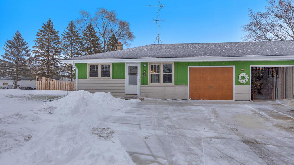 107 Pony Ln #1, Plymouth, WI 53073