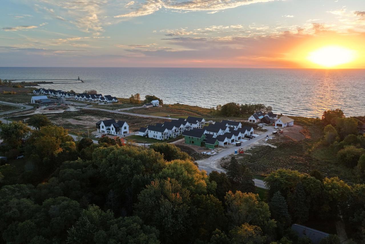 1202 Shieling Ln #Lt15, Port Washington, WI 53074