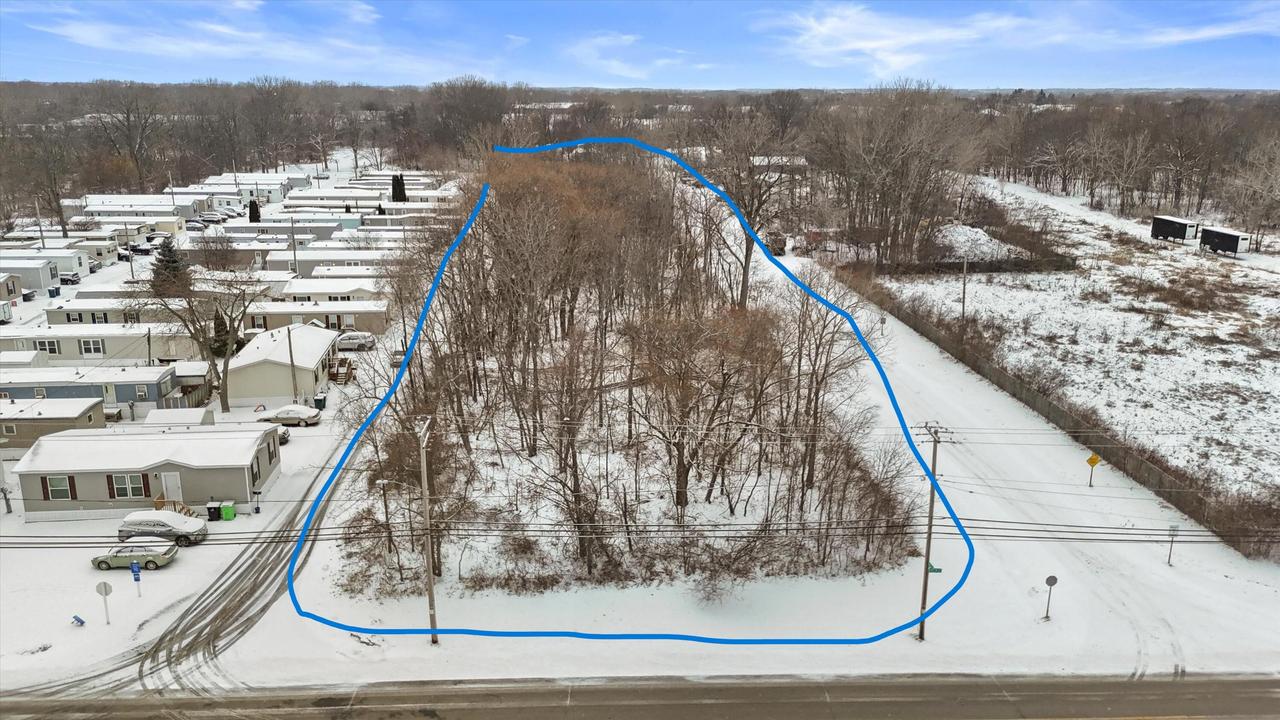 8465 S 5th Ave, Oak Creek, WI 53154