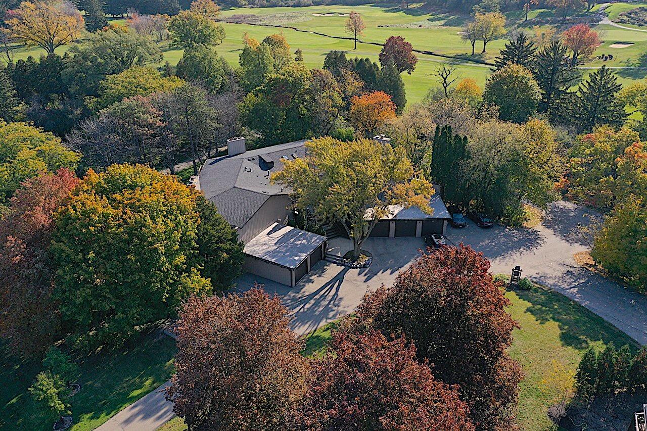 880 Windsor Dr #J3, Fontana, WI 53125