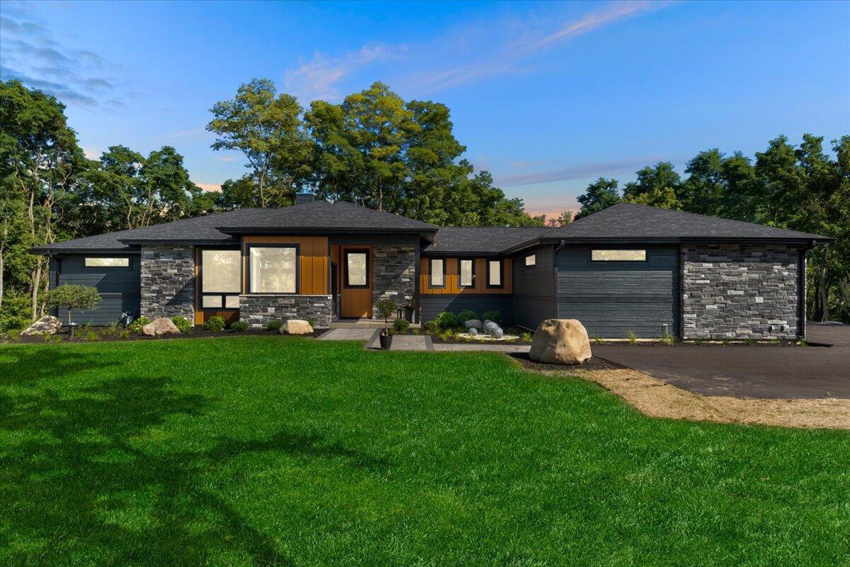 815 N English Settlement Ave, Rochester, WI 53105