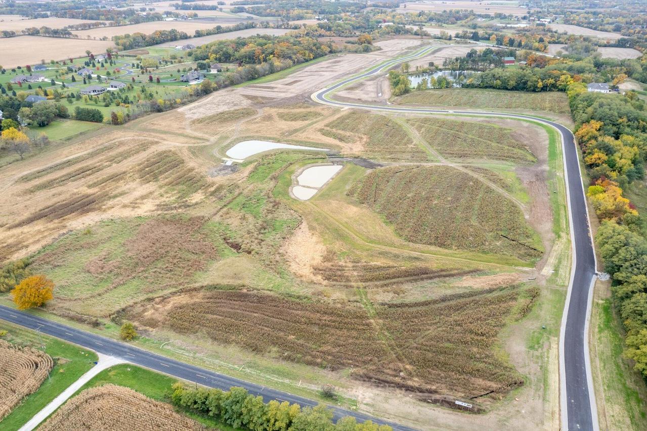 1205 Beere Ln, Rochester, WI 53105