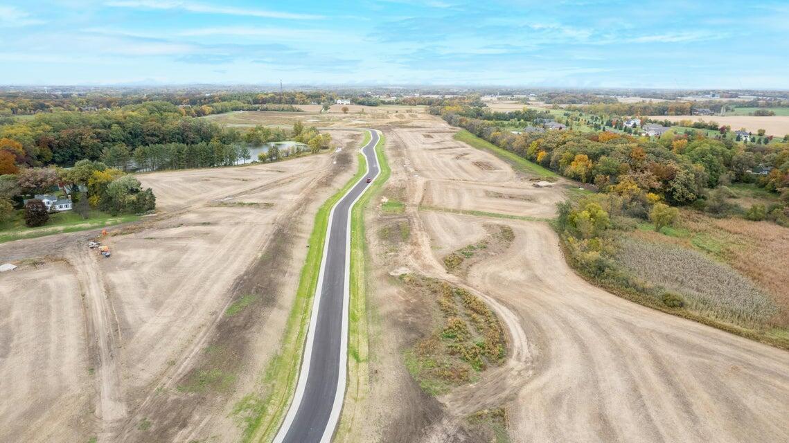 610 Beere Ln, Rochester, WI 53105