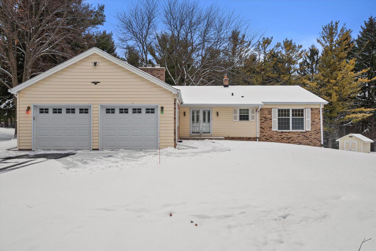 11120 Hidden Valley, Cedarburg, WI 53012