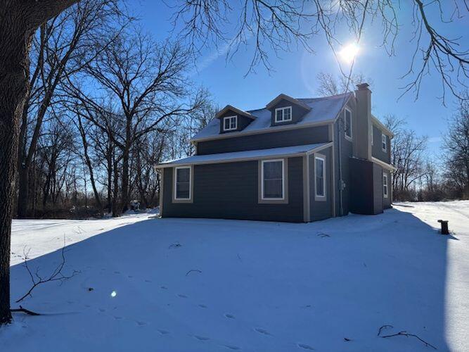 N64W21021 Mill Rd, Menomonee Falls, WI 53051